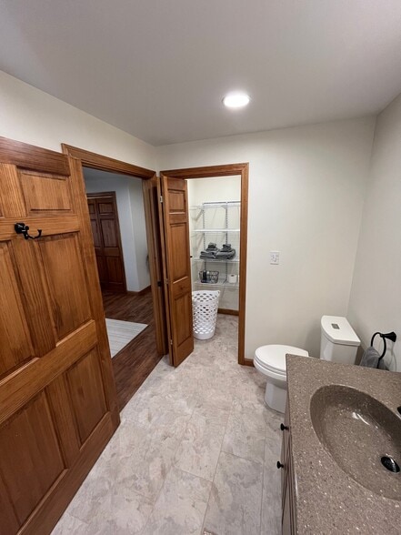 Building Photo - 456 Main St