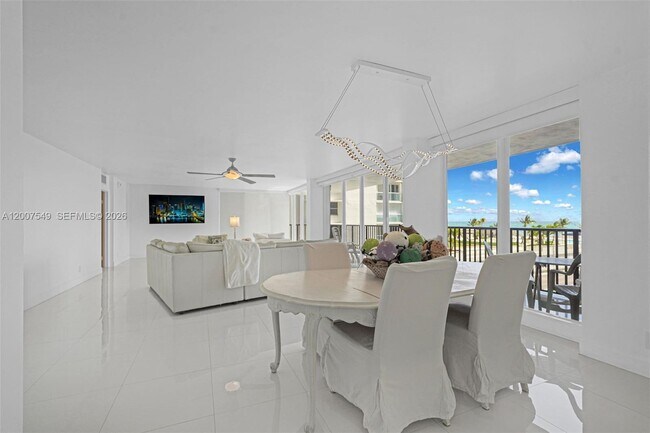Building Photo - 4280 Galt Ocean Dr