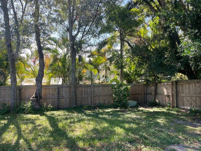 Building Photo - 2817 Dovewood St
