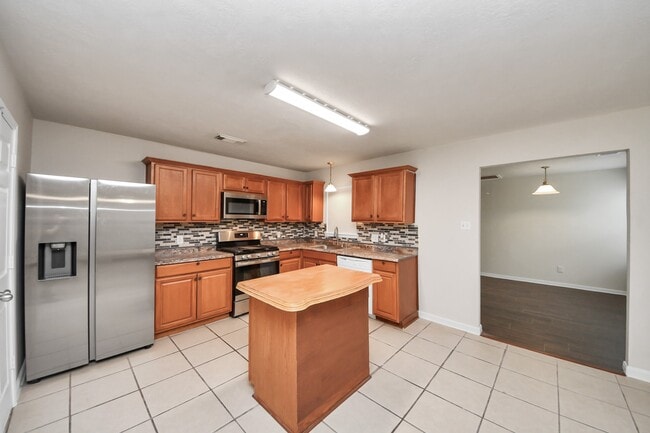 Building Photo - 21710 Oriole Trail