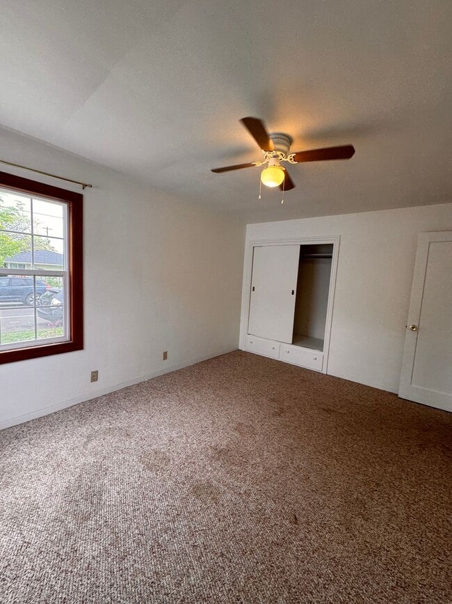 Building Photo - Warm and Welcoming 4bed/2 bath in beautiful Corvallis!
