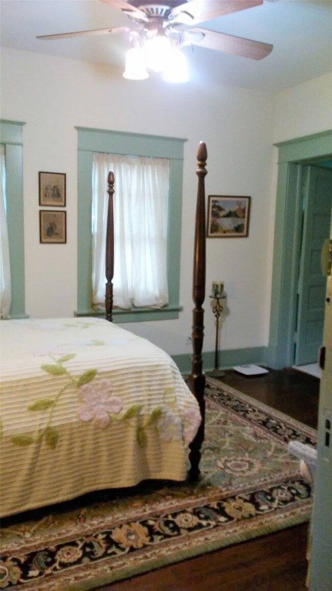 Building Photo - 1701 Sylvester Rd