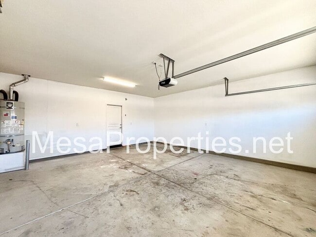Building Photo - 16677 Desert Lily St