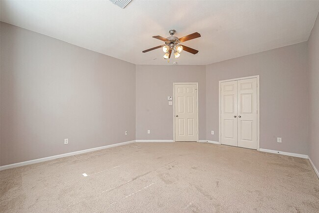Building Photo - 5203 Heatherdawn Ct
