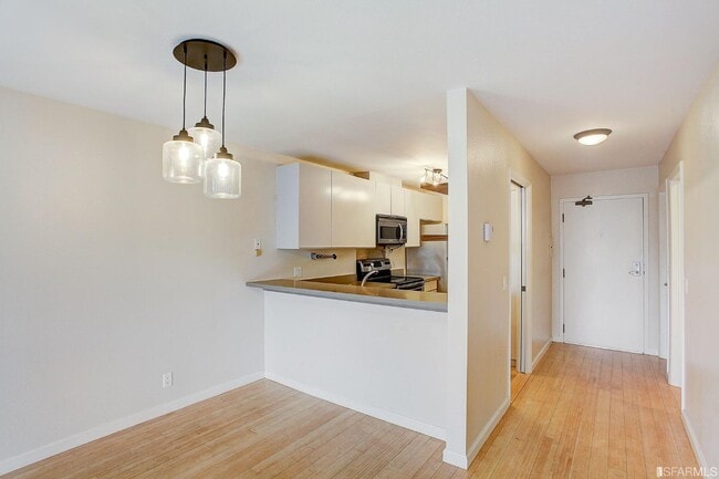 Building Photo - 785 Golden Gate Ave