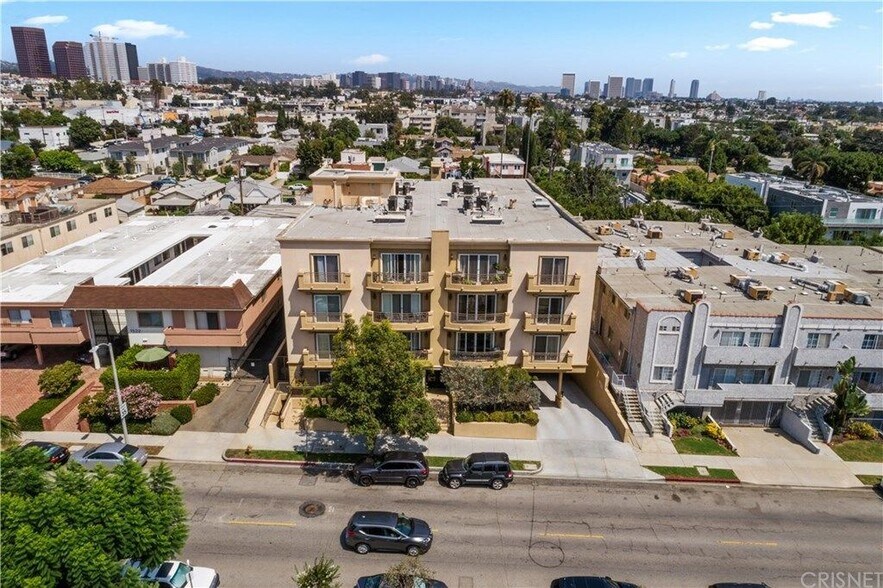 Building Photo - 1530 S Centinela Ave