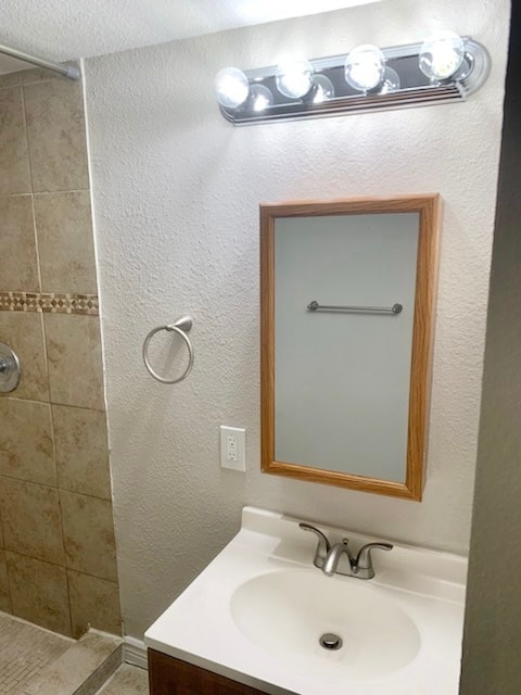 Experience a blend of elegance and functionality in this contemporary bathroom setup. - Barnum Park