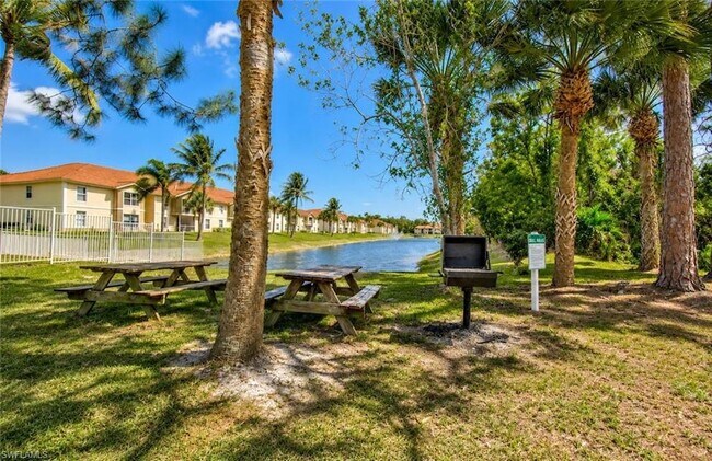 Building Photo - 8265 Ibis Club Dr