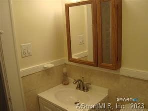 Building Photo - 263 Roselle St