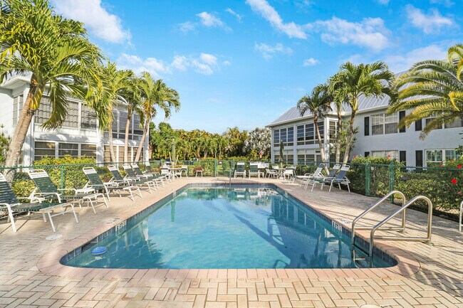 Building Photo - 964 NW Spruce Ridge Dr