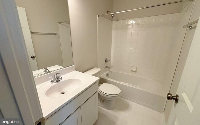 Building Photo - 116 FLAXEN MANE Ct