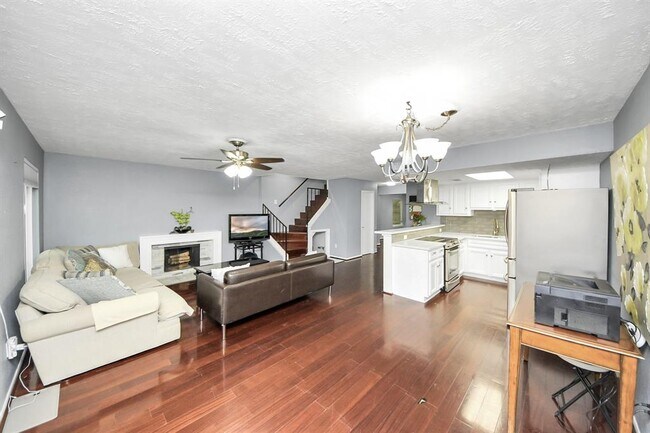 Building Photo - 18122 Kings Row