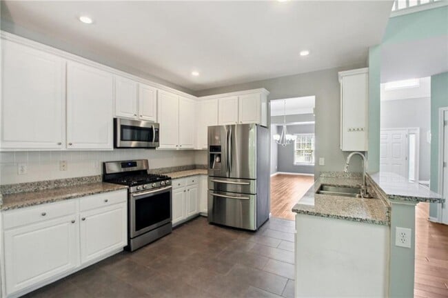 Building Photo - 2011 Chelton Way SE