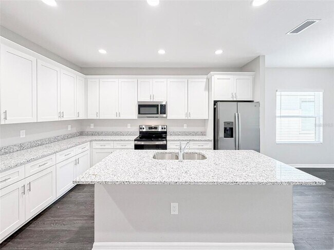 Building Photo - 3358 Cup Dr