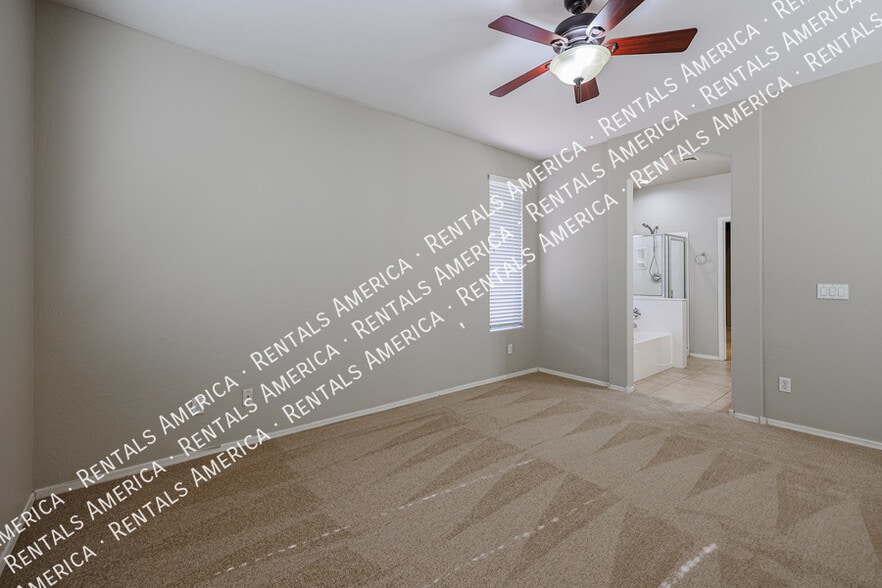 Building Photo - 1705 E Aloe Pl