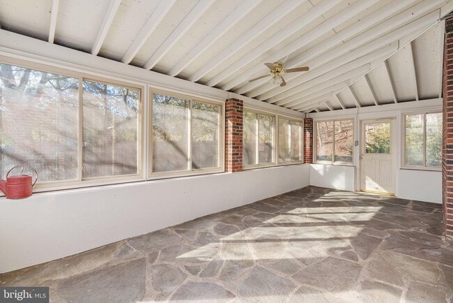 Building Photo - 20 Easton Rd