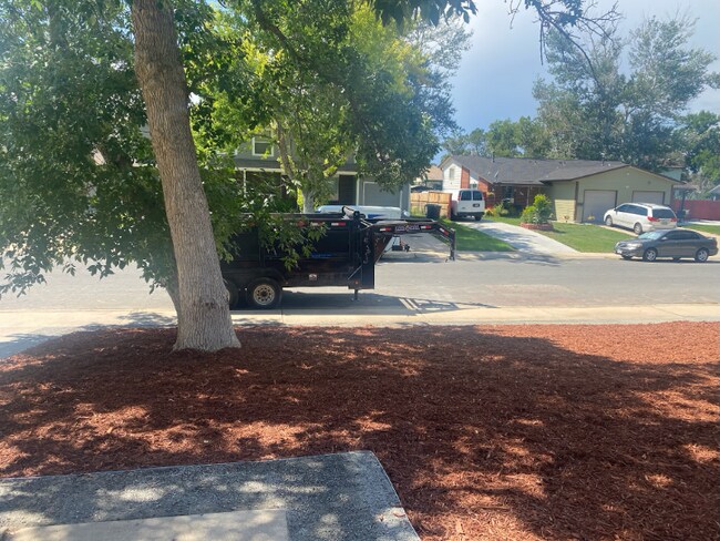 Building Photo - 9120-9122 Osceola St