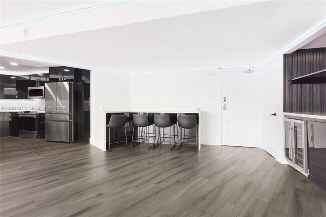 Building Photo - 5420 N Ocean Dr