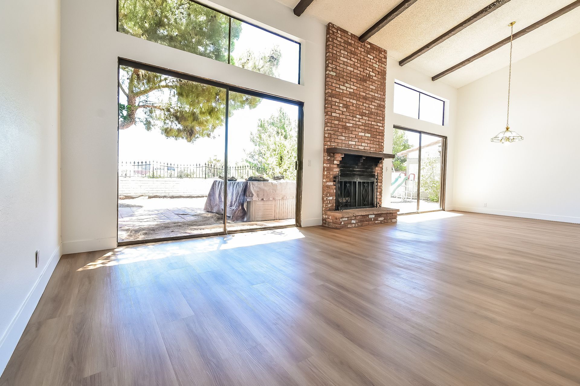 Building Photo - 2413 Plaza Del Grande