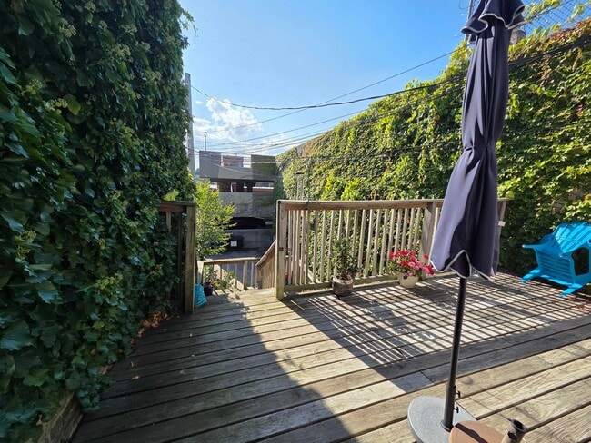 Building Photo - 232 Main St