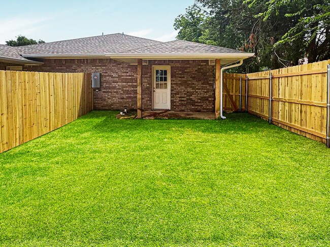 Building Photo - Brand-New 3-Bedroom Modern Duplex Unit in ...