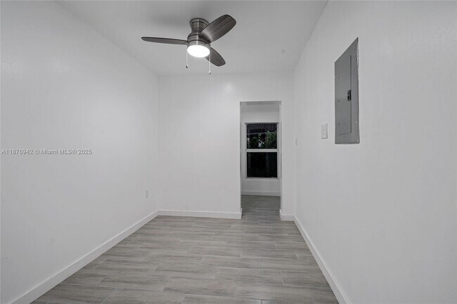 Building Photo - 7516 NW 44th Ct
