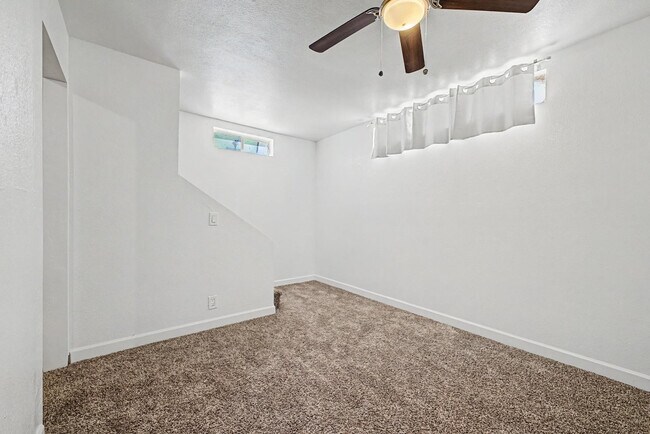 Building Photo - 3519 W Orchid Ln