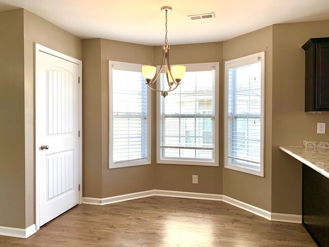 Building Photo - 216 Alexander Blvd