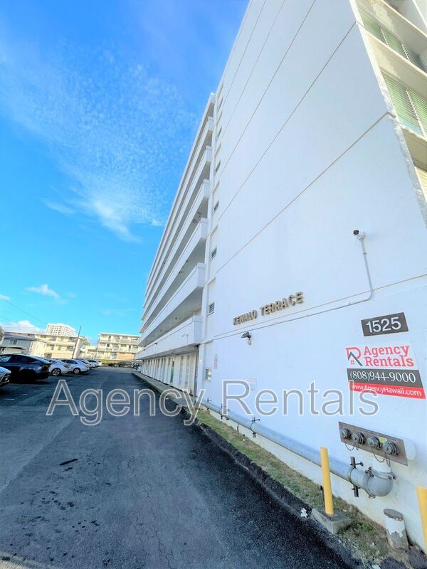 Building Photo - 1525 Kewalo St