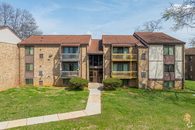 Building Photo - White Oaks Apartments
