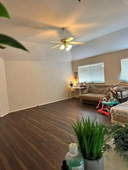 Building Photo - 8113 Spring Peaks Dr