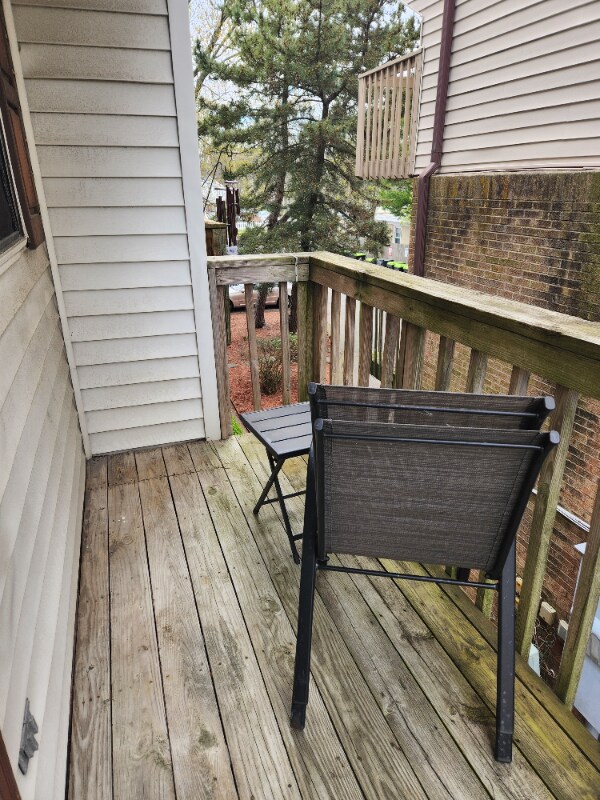 Building Photo - 225 A View Ave