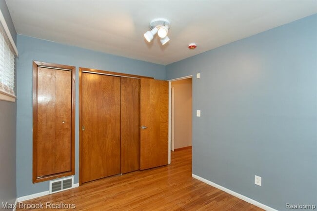 Building Photo - 8501 Northfield Blvd