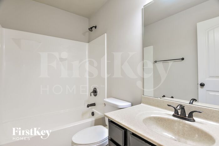 Building Photo - 1811 Barclay Trail Dr
