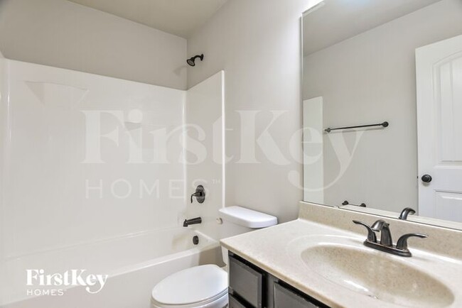 Building Photo - 1811 Barclay Trail Dr