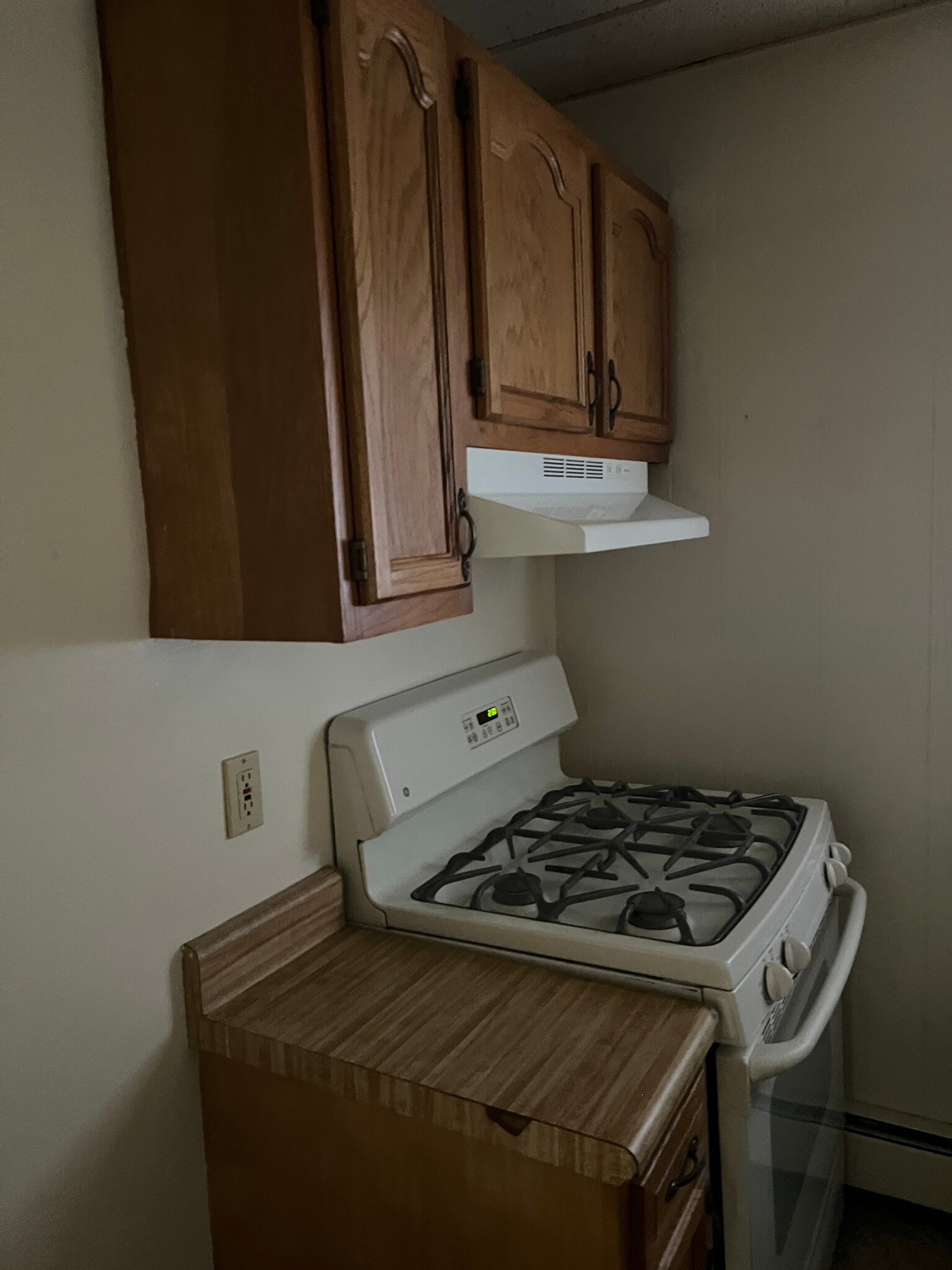 kitchen - 1700 Centre Ave