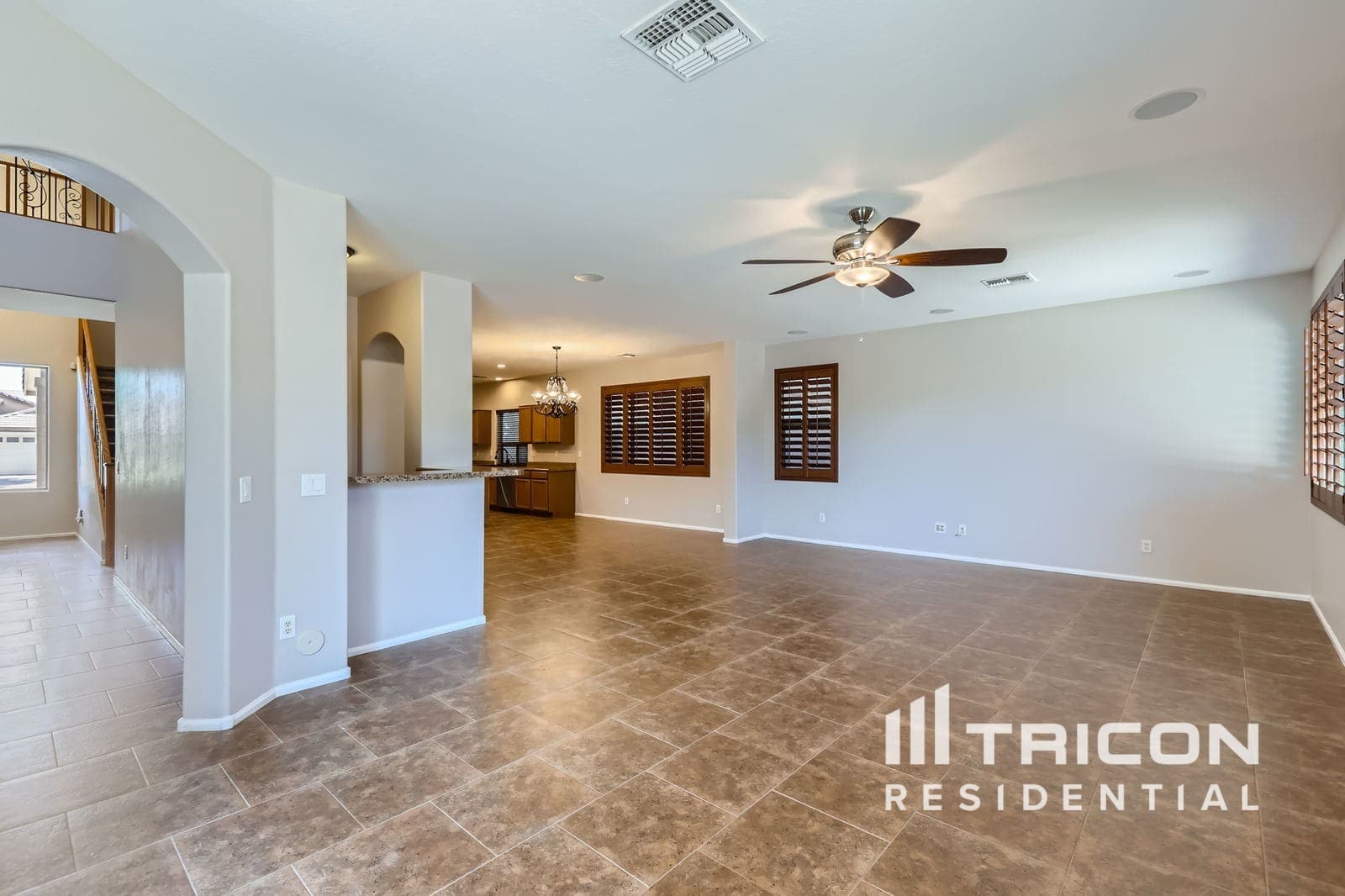 Building Photo - 40781 W Robbins Dr