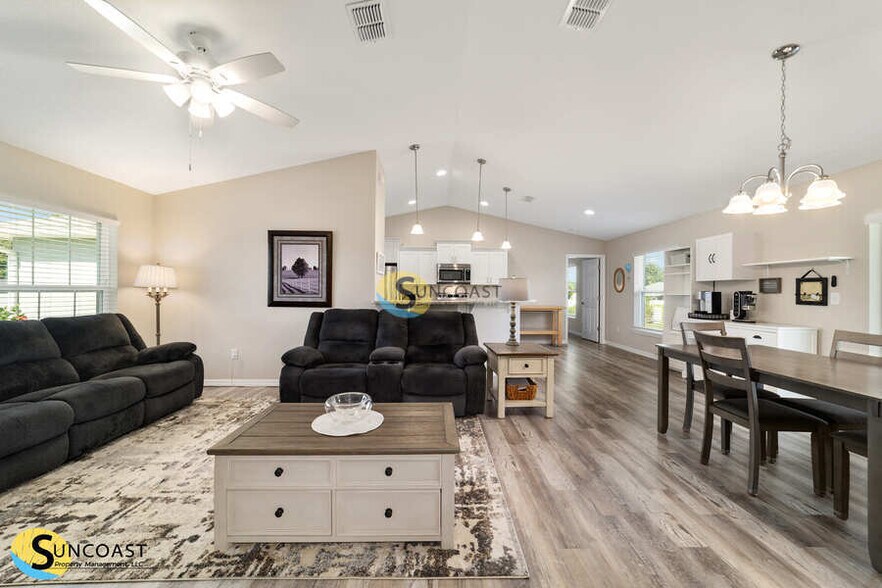 Building Photo - 169 Juniper Way