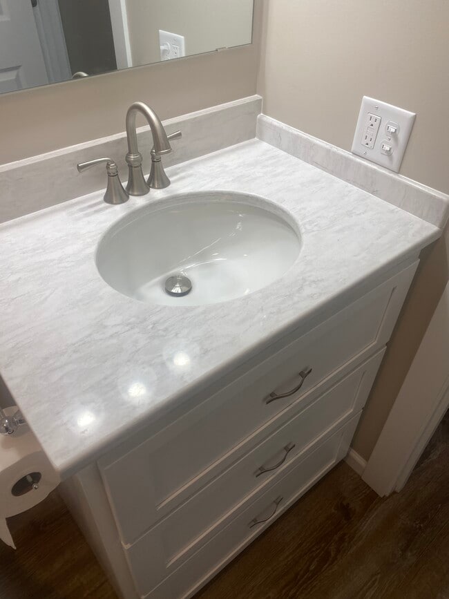 Building Photo - 15468 Pennock Ln