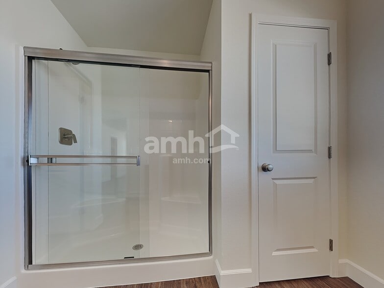 Building Photo - 6138 Theodore St