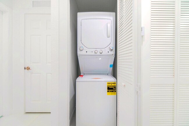 Building Photo - 2110 NW 66th St