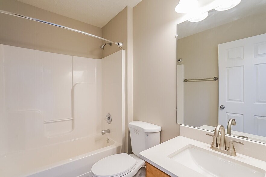 Building Photo - 1802 Cabe Ct