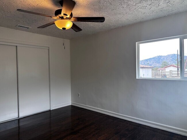 Building Photo - AVB2