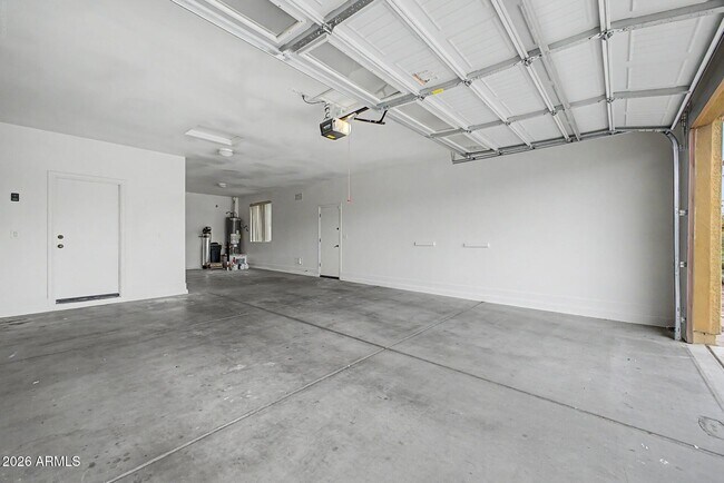 Building Photo - 56 W Lynx Way