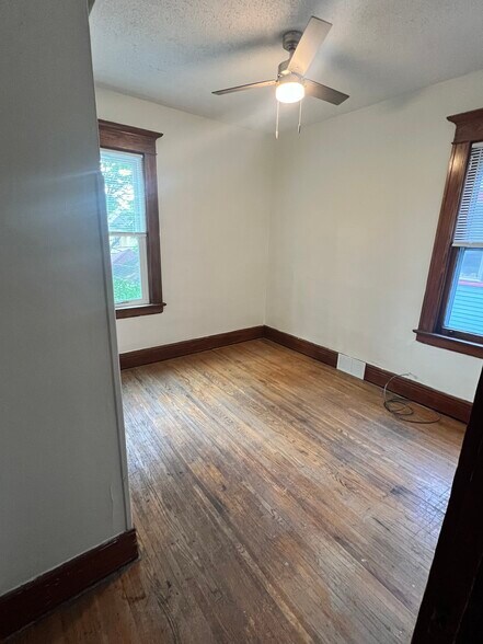Building Photo - 426 W Delavan Ave