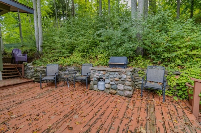 Building Photo - Live Large – Gorgeous Home with 4 Beds, 3 ...