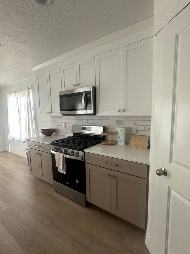 Building Photo - Absolutely STUNNING Home in Lehi!!!