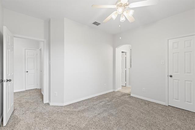 Building Photo - 821 High Willow Dr