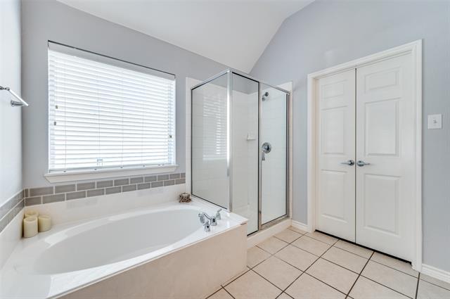 Building Photo - 933 Wenk Ct