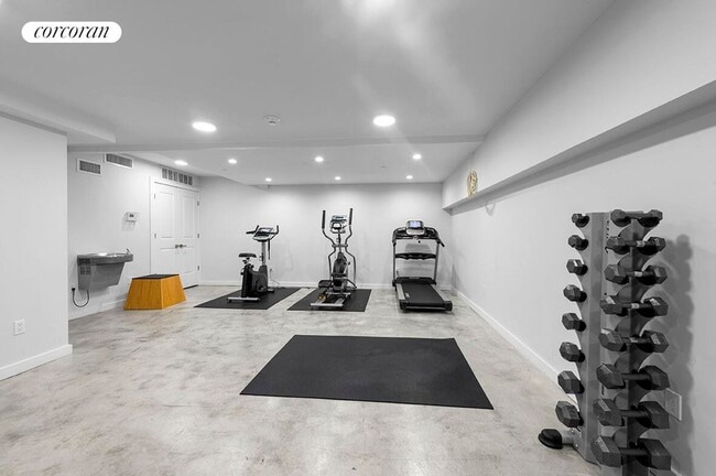 Building Photo - 30-82 Crescent Street 7E